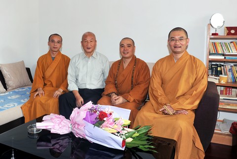 佛协领导赴普济禅寺慰问王德明老居士寿诞 - 普陀山佛教网